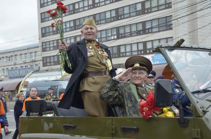 Тула.  Ветераны во время военного парада, посвященного 72-й годовщине Победы в Великой Отечественной войне.