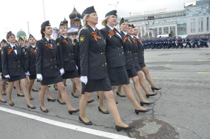 Тула.  Военнослужащие во время военного парада, посвященного 72-й годовщине Победы в Великой Отечественной войне.