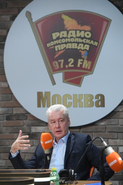 Москва. Мэр Москвы Сергей Собянин в прямом эфире радио `Комсомольская правда`.