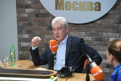 Москва. Мэр Москвы Сергей Собянин в прямом эфире радио `Комсомольская правда`.