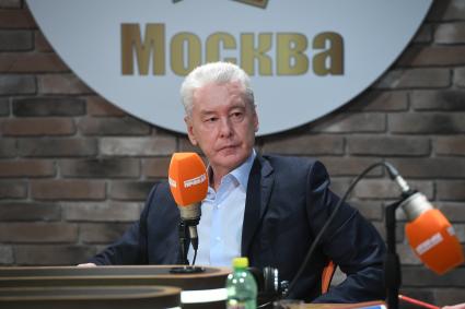 Москва. Мэр Москвы Сергей Собянин в прямом эфире радио `Комсомольская правда`.