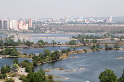 Иркутск. Видна  на город и реку Ангару.