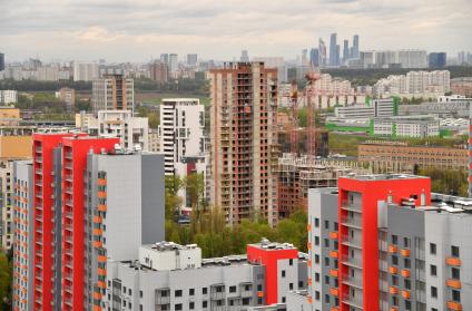 Москва.  Дома на улице Бескудниковский бульвар, в которые будут переселять жителей из хрущевок по программе реновации.