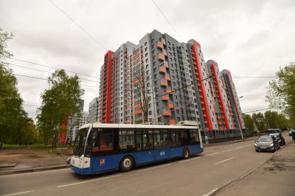 Москва.  Дома на улице Бескудниковский бульвар, в которые будут переселять жителей из хрущевок по программе реновации.