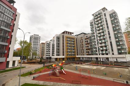Москва. Дома на улице Бескудниковский бульвар, в которые будут переселять жителей из хрущевок по программе реновации.