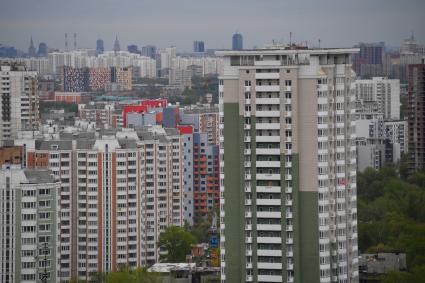 Москва.  Новые дома в районе  Бескудниково,  в которые будут переселять жителей из хрущевок по программе реновации.