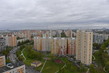 Москва.  Новые дома в районе  Бескудниково,  в которые будут переселять жителей из хрущевок по программе реновации.