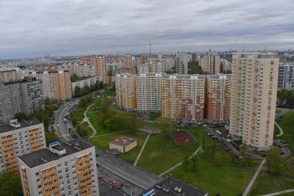 Москва.  Новые дома в районе  Бескудниково,  в которые будут переселять жителей из хрущевок по программе реновации.