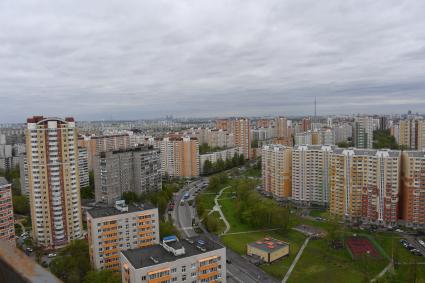 Москва.  Новые дома в районе  Бескудниково,  в которые будут переселять жителей из хрущевок по программе реновации.