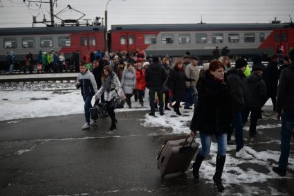 Нижегородская область. Пассажиры на станции Ветлужская.