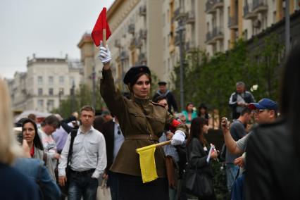 Москва. Участники театрализованной постановки`Мобилизация`, посвященной  началу Великой отечественной войны на  Тверской улице.