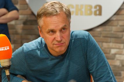 Москва. Актер Андрей Соколов на радиостанции `Комсомольская правда`.