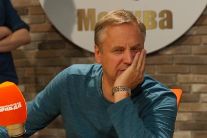 Москва. Актер Андрей Соколов на радиостанции `Комсомольская правда`.