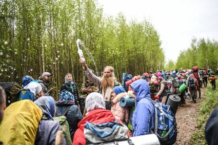 Кировская область.  Участники Великорецкого крестного хода.