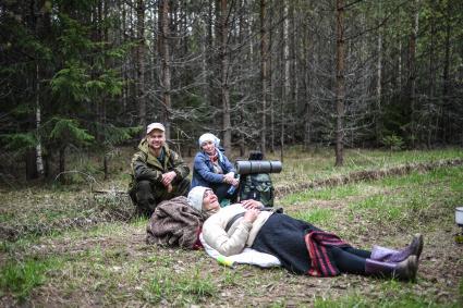 Кировская область.   Отдых паломников во время  Великорецкого крестного хода.