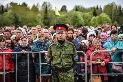 Кировская область. Встреча  участников Великорецкого крестного хода  в селе Великорецкое.