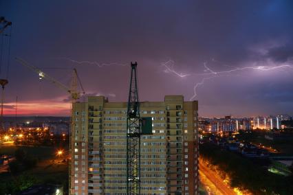 Красноярск.  Гроза над городом.