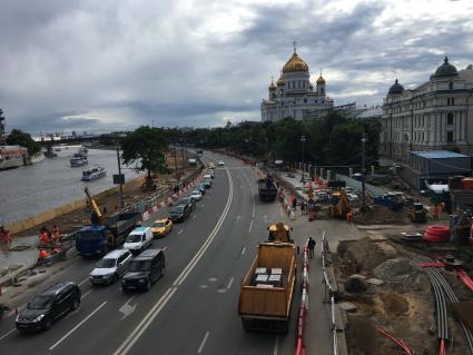 Москва. Реконструкция Пречистенской набережной.