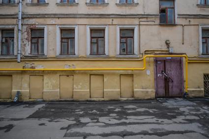 Москва.  Дом,  подлежащий сносу на улице Остоженка.