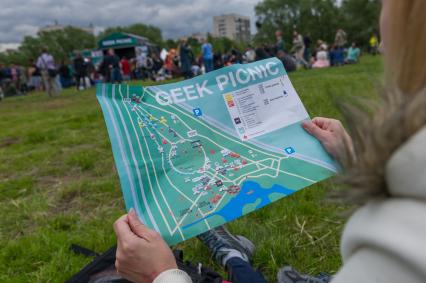 Санкт-Петербург.  Во время научно-популярного  фестиваля Geek Picnic в Пулковском парке.