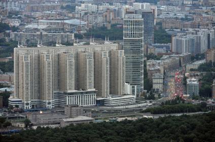 Москва. Вид на  город с башен  делового центра  `Москва-Сити `.