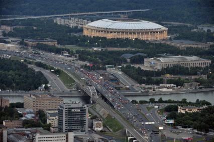 Москва. Вид на  город с башен  делового центра  `Москва-Сити `.