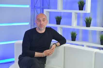 Москва. Писатель Захар Прилепин на радио `Комсомольская правда`.