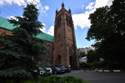 Москва.  Английская церковь Святого Андрея в Вознесенском переулке.