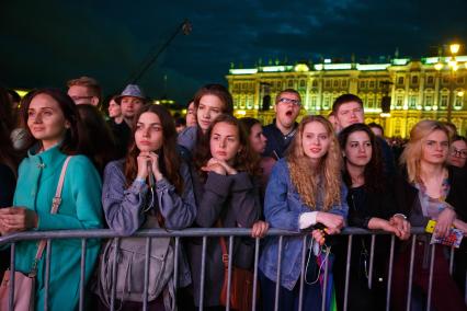 Санкт-Петербург. Праздник выпускников школ `Алые паруса-2017`.