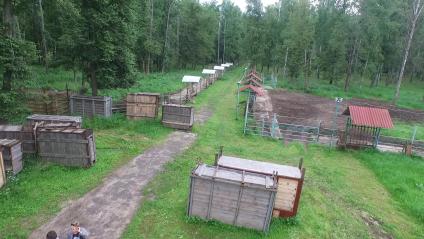 Московская область, Серпуховский район. Вольеры для зубров в Приокско-Террасном заповеднике.