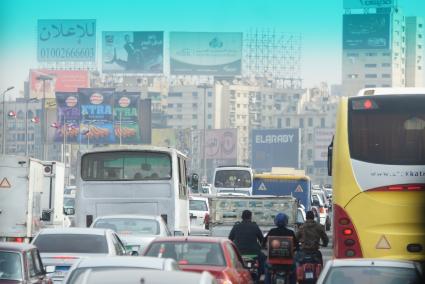 Египет. г.Каир. Повседневная жизнь Каира. Пробка на одной из дорог города