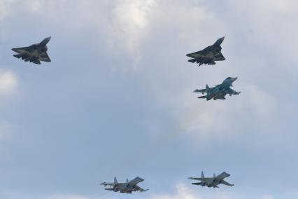 Московская область, Жуковский. Российские истребители на XIII Международном авиационно-космическом салоне МАКС-2017.