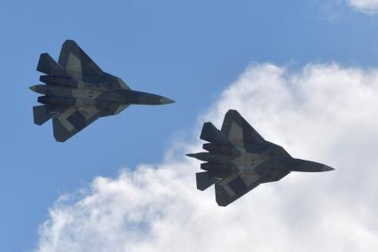 Московская область, Жуковский. Российские многофункциональные истребители ПАК ФА Т-50 на XIII Международном авиационно-космическом салоне МАКС-2017.