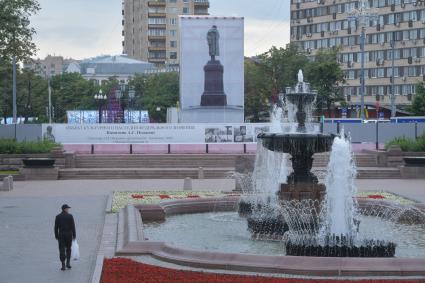 Москва. Реставрация памятника А.С.Пушкина на Пушкинской площади.