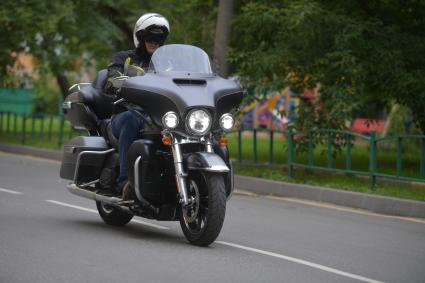 Москва.   Мотоцикл HARLEY DAVIDSON.