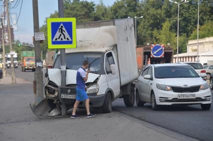 Московская область. ДТП на пешеходном переходе с участием грузовой Газели и легкового автомобиля.