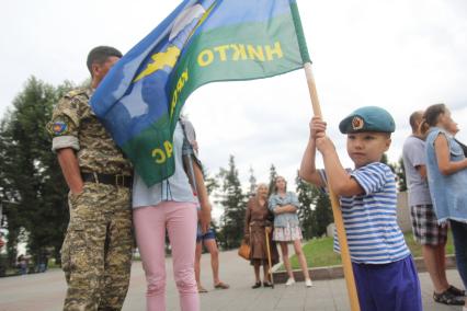 Иркутск.  Праздник  Дня Воздушно-десантных войск России.