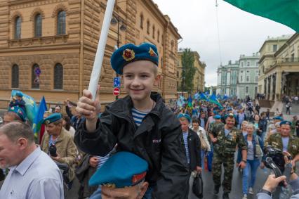 Санкт-Петербург. Десантники во время празднования Дня Воздушно-десантных войск .