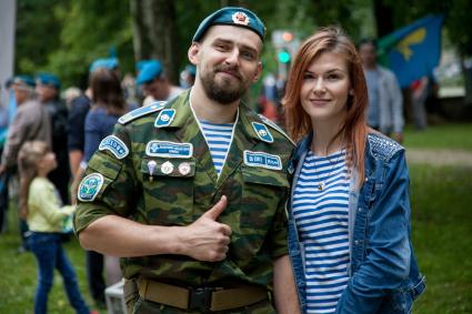 Пермь. Десантник во время празднования Дня Воздушно-десантных войск России.