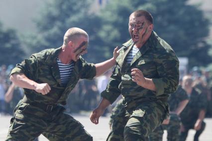 Ставрополь.  Празднование Дня Воздушно-десантных войск России.