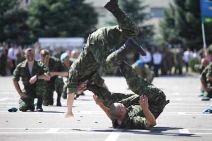 Ставрополь.  Празднование Дня Воздушно-десантных войск России.