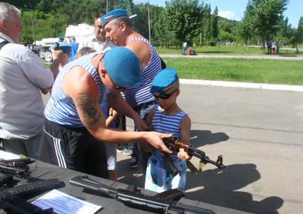 Нижний Новгород. Празднование Дня Воздушно-десантных войск России.