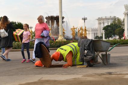 Москва.  Масштабная реконструкция на территории ВДНХ.