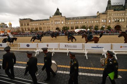 Москва.  Выступление воспитанников Кремлевской школы верховой езды.