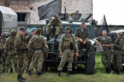 Новосибирск.  Военные в камуфляжной форме  на Международном военно-техническом  форуме  `Армия-2017`.