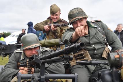 Московская область, Ногинск.  Военно-историческая реконструкция событий Великой Отечественной войны на Международном салоне средств обеспечения безопасности `Комплексная безопасность-2017`.