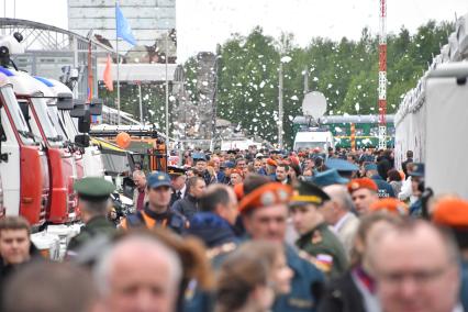 Московская область, Ногинск.   Посетители  на Международном салоне средств обеспечения безопасности `Комплексная безопасность-2017`.