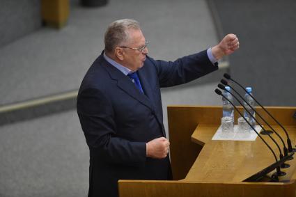 Москва. Выступление лидер  ЛДПР Владимира Жириновского   на первом пленарном  заседании  осенней сессии Госдумы РФ .