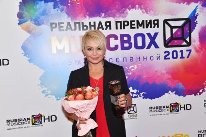 Москва.  Певица Катя Лель во время церемонии вручения музыкальной премии Musicbox 2017 в концертном зале `Крокус Сити Холл`.