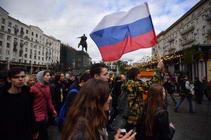 Москва. Участники несанкционированной акции в поддержку Алексея Навального  на Тверской улице.